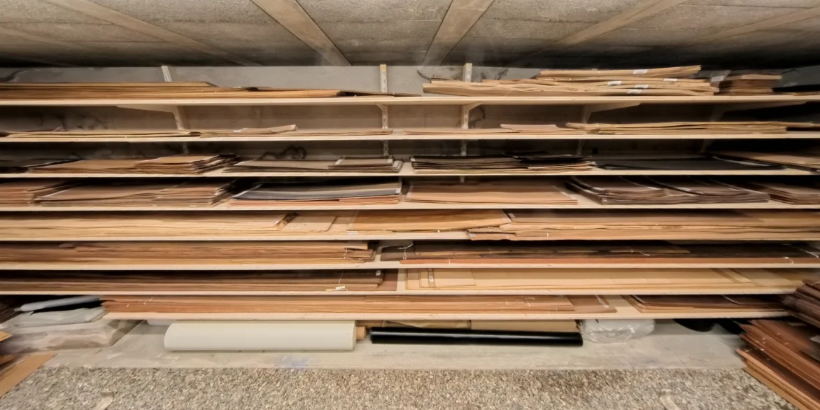 Local de stockage des placages bois – Jean Maurer manufacture Aubonne